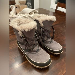 Sorel Boots Lightly Worn